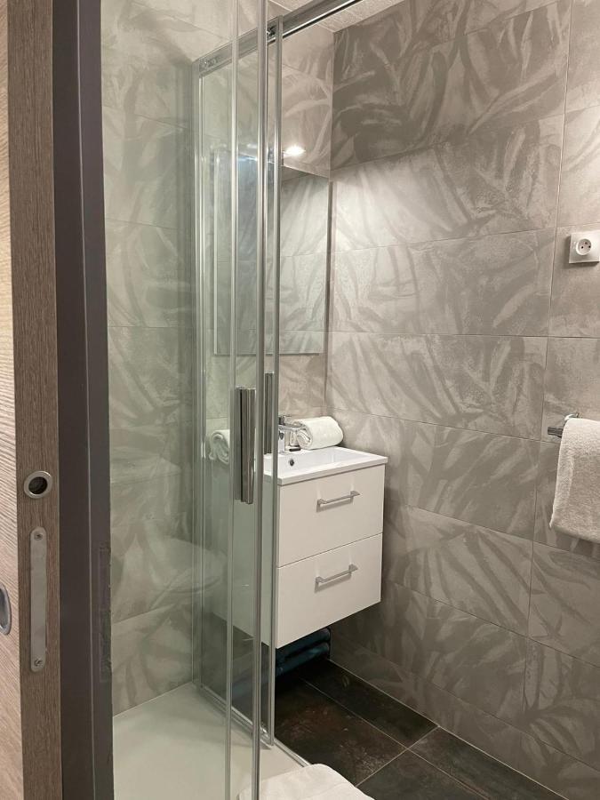 Hotel Le Thurot Ντιζόν Εξωτερικό φωτογραφία